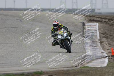 media/Nov-29-2025-TrackDaz (Sat) [[10ae2d9bce]]/B Group/Session 3 (Outside Grapevine)/